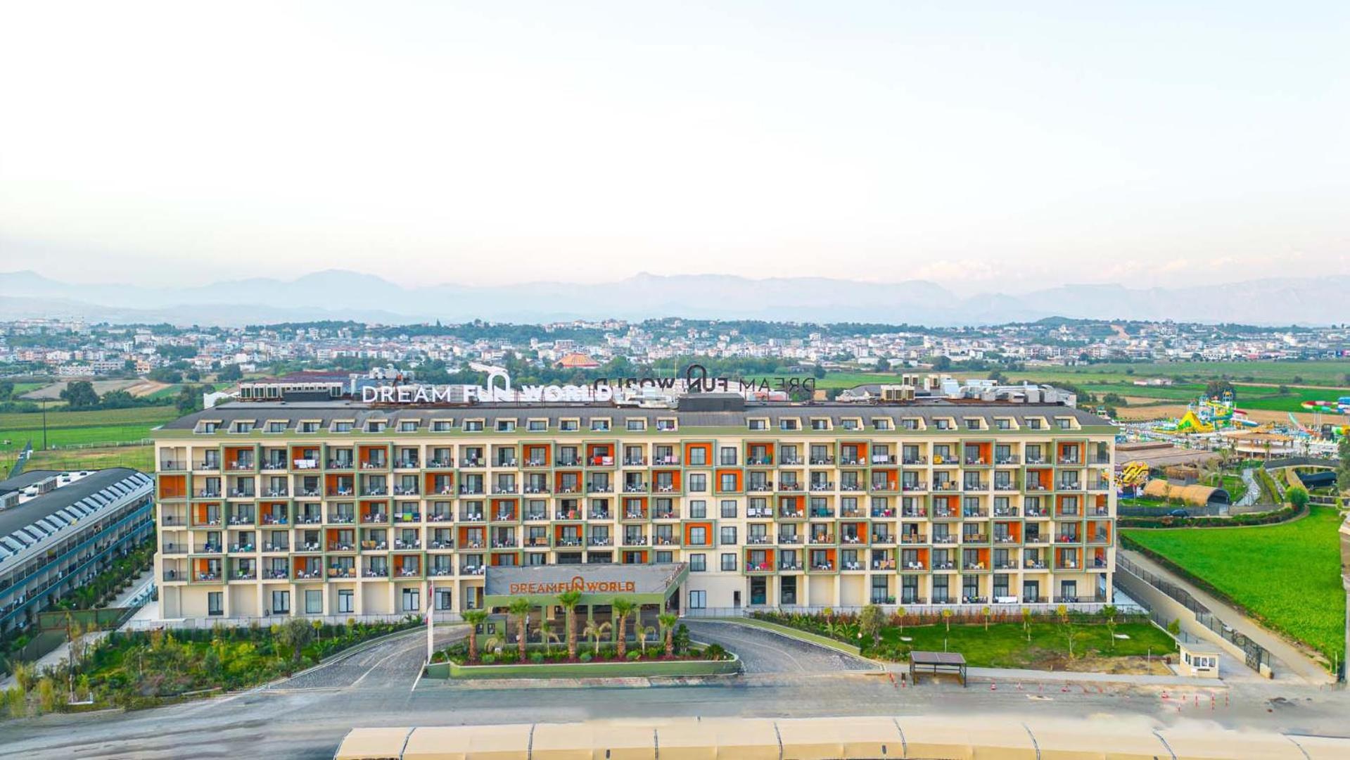 Dream Fun World Hotell Side Eksteriør bilde