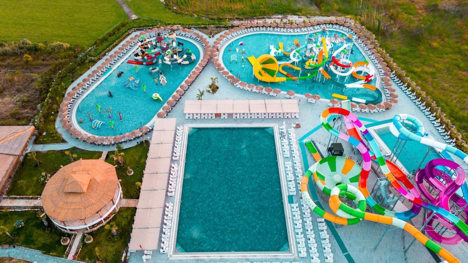 Dream Fun World Hotell Side Eksteriør bilde