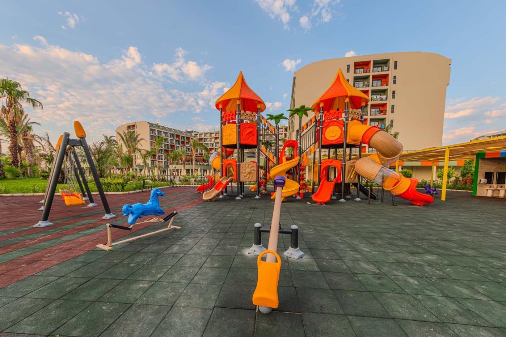 Dream Fun World Hotell Side Eksteriør bilde