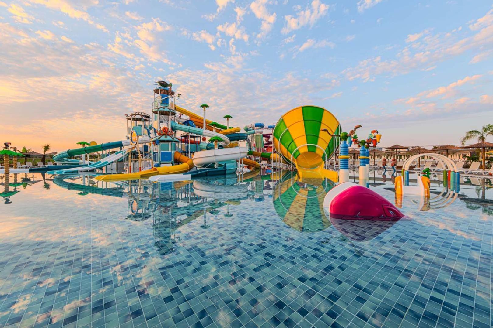 Dream Fun World Hotell Side Eksteriør bilde